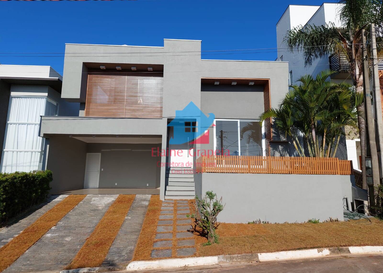 Casa de Condomínio à venda, 240m² - Foto 2